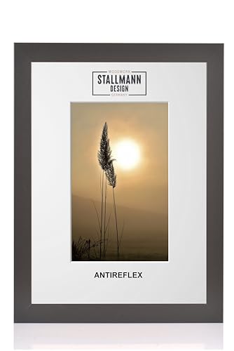 Stallmann Design Rahmen mit Passepartout & Anti-Reflex-Glas 70x100 cm (Bild 50x70) | Farbe: Schwarz | 40 mm starke Rahmenleiste von Stallmann Design
