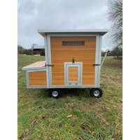 Hühnerstall - Hühnerhaus Rosi Mini Allrad Winterfest Stahlstall Inkl. Sommertür, Ho/Vz von Stallplus