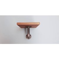 Massives Sapele Regal Mit Gas Rohr Halterung Massives Sapele Regal Mit Gas Rohr Halterung von StandingWaveWoodwork