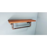 Massives Sapele Regal Mit Gas-Rohr-Reling Massives Sapele Regal Mit Gas-Rohr-Reling von StandingWaveWoodwork