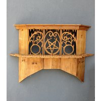 Antiker Handgeschnitzter Kaminkamm, Anfang Der 1900Er Jahre Rustikaler Cottage Fire Place Mantel von StarHomeStudio