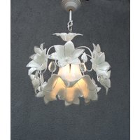 Weiße Murano Glas Blumen Kronleuchter - 1970Er Jahre Floral Deckenleuchte von StarHomeStudio