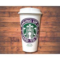 Personalisierte Starbucks Reisetasse - Waking Up Is Hard To Do Individuelles Geschenk Von Startanglearts von StarTangledArts
