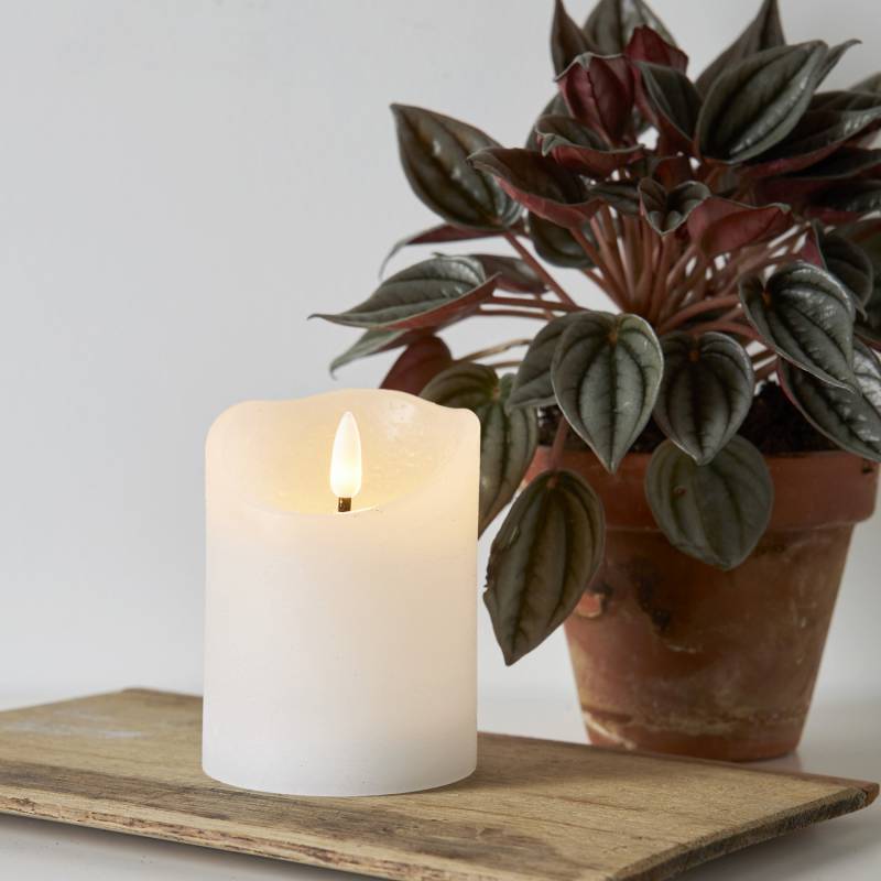 LED Kerze FLAMME - Rustik-Optik - Echtwachs - 3D Flamme - H: 10cm - Batterie - Timer - weiß von StarTrading