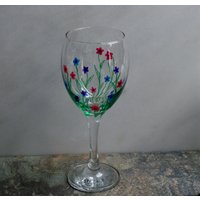 Blumengarten. Ein Exklusives Design - Handbemalte Weingläser. Lila/Pink/Blau/Wähle Farbe(N Benutzerdefinierte Optionen/Personalisierung Verfügbar Blumengarten. Ein Exklusives Design - Handbemalte Weingläser. Lila/Pink/Blau/Wähle Farbe(N Benutzerdefinierte Optionen/Personalisierung Verfügbar von StarlightAndShadows