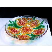 Freundschaft, Die in Liebe Fällt - Eine Große, Exklusive, Geschmolzene Glasschale Mit Einem Halben Dutzend Gelb-Roter Rosen Einer Schweren Schale von StarlightAndShadows