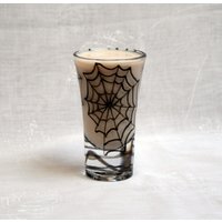 Spinnweben-Aufnahmen Mein Exklusives Wicked Webs Design in Schwarz- Und Grautönen - Ein Paar Handbemalte Spinnennetz Schnakengläser von StarlightAndShadows