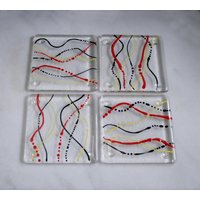 Verschmolzene Glas-Untersetzer. "Serpentin - Feuer' Schwarz, Rot Und Gelb Auf Klarer Basis. Quiggly Untersetzer. Wähle 2 Oder 4. Kann Angepasst Verschmolzene Glas-Untersetzer. "Serpentin - Feuer' Schwarz, Rot Und Gelb Auf Klarer Basis. Quiggly Untersetzer. Wähle 2 Oder 4. Kann Angepasst von StarlightAndShadows