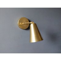 Messing Zapfen Wandleuchte Mid Century Schwenkbare Schirm Beleuchtung von StarlightLighting