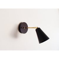 Moderne Verlängerte Wandleuchte - Mid Century Atomic Swivel Cone Shade Schlafzimmer Beleuchtung Badezimmer Zeitgenössisch von StarlightLighting