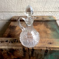 Klar Geschnitten Glas Cruet - Stopfen Griff Kleine Krug Geschirr Küchenutensilien von StateAndMainVintage