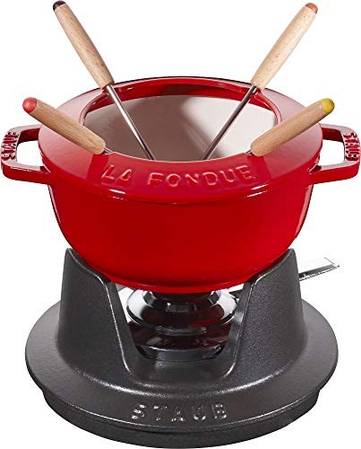 STAUB Fondue Set mit 4 Gabeln, Gusseisen, 16 cm, 1,1 l, Geeignet für Käse- Schoko- und Fleisch-Fondue, Kirschrot von STAUB