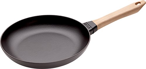 STAUB Gusseisen Pfanne mit Holzgriff, 26 cm, Induktionsgeeignet, Schwarz von STAUB