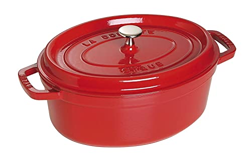 STAUB Gusseisen Bräter/Cocotte, Oval 31 cm, 5,5 L, Aromaregen Funktion, Für alle Herdarten geeignet, Kirschrot von STAUB