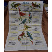 Vintage Kalender Handtuch/Wandbehang/Gobelin-1980 | Schaltjahr - Vögel Grassänger/Rotkehlchen/Kardinal/Seeigelschnabel/Flagge/Kinglet/ Blue Jay/Wiese von SteamRollerVintage