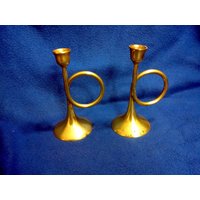 Ein Paar Messing Bugle Kerzenhalter von SteanFinds