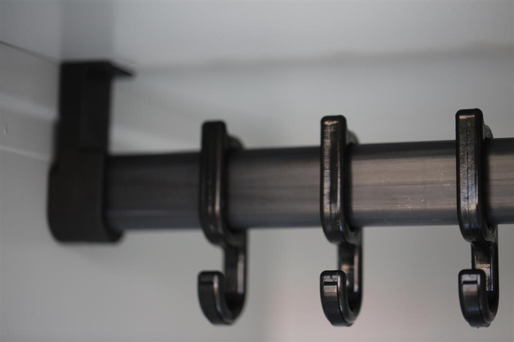Steelboxx Spind Spind, Garderobenschrank, Stahlschrank, Metallschrank, Kleiderspind, (1-St) Komplett verschweißt und montiert, keine Montage erforderlich von Steelboxx