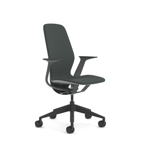 Steelcase Silq Ergonomischer, höhenverstellbarer Stuhl mit Platin Solid/Amsel Rückenlehne und Pfeffer Bezug von Steelcase