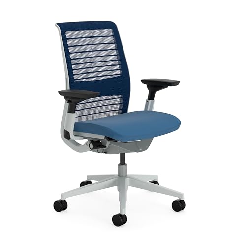 Steelcase Think Ergonomischer Bürostuhl mit LiveBack Lumbalstütze, 4D-Armlehnen, nachhaltigem Design Kobalt von Steelcase