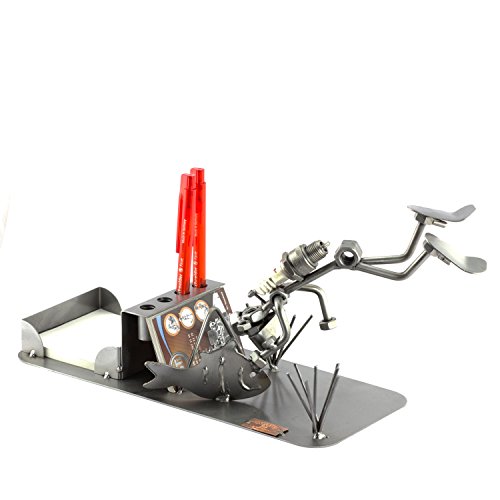 Steelman24 I Schraubenmännchen Taucher Schreibtisch Organizer I Made in Germany I Handarbeit I Geschenkidee I Stahlfigur I Metallfigur I Metallmännchen Steelman24 I Schraubenmännchen Taucher Schreibtisch Organizer I Made in Germany I Handarbeit I Geschenkidee I Stahlfigur I Metallfigur I Metallmännchen von Steelman24
