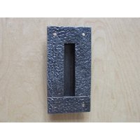 Handgeschmiedete Schiebegriffe Für Scheunentore Flush Vertiefte Fingergriffe Industrieller Loft-Griff Geschmiedetes Gehämmertes Metall Rostiger von SteelzenForge