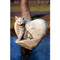 Katzenherz | Gedenkstein Für Katzen Aus Sandstein, Grabstein, Geliebtes Haustier, Handgemacht, Hochwertig Katzenherz | Gedenkstein Für Katzen Aus Sandstein, Grabstein, Geliebtes Haustier, Handgemacht, Hochwertig von SteinArtManufaktur