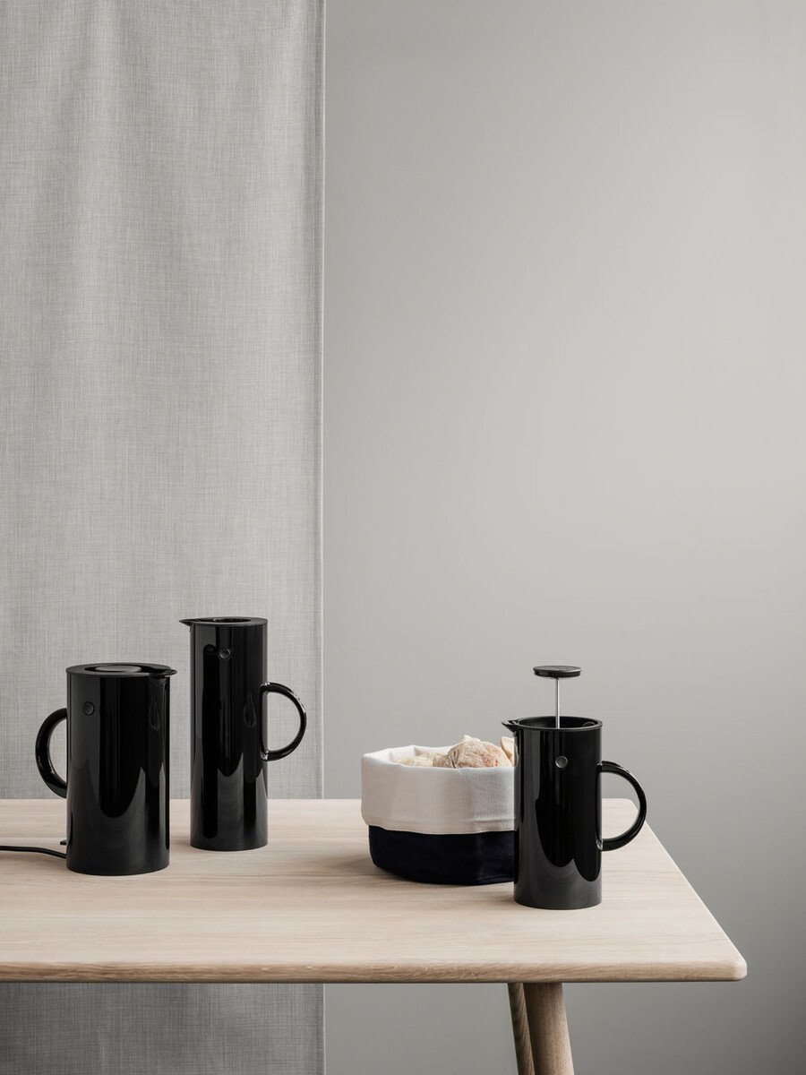 Stelton Isolierkanne 1l schwarz von Stelton