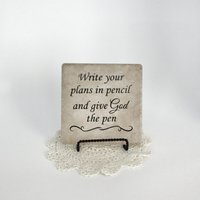 Schreiben Sie Ihre Pläne in Bleistift Tile - Individuelles Zeichen Vinyl-Sprüche Religiös Inspirierend Ermutigung Vinyl-Zeichen Tile-Zeichen von StepOfFaithGifts