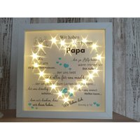 Bilderrahmen Beleuchtet Papa Vater Geschenkidee Geburtstag Anlass Vatertag Leuchtbild Led Bild Personalisiert Bilderrahmen Beleuchtet Papa Vater Geschenkidee Geburtstag Anlass Vatertag Leuchtbild Led Bild Personalisiert von SternenbilderDesigns