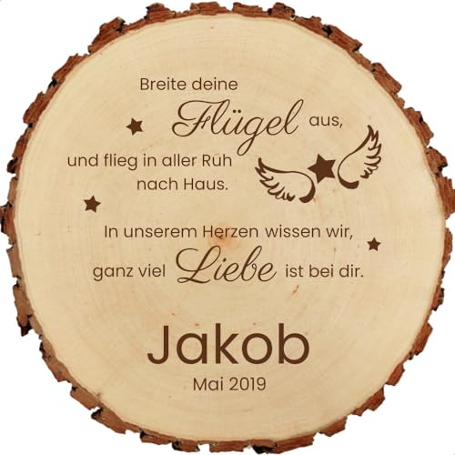 Baumscheibe 23cm mit Gravur (Namen, Datum) personalisierte Holz-Gedenktafel, Sternenkinder Grabschmuck, Trauer, Andenken an verstorbene Kinder, Grab-Dekoration, Engels-Flügel Sternen MotivTR3 von Sterngraf