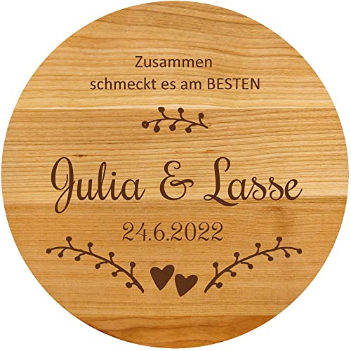 Sterngraf Pizzabrett MIT GRAVUR (Namen und Datum) personalisierter Holz Pizza-Teller 30cm, Geschenkidee zum Geburtstag Hochzeit, Geschenke zum Jahrestag Jubiläum, MotivP2 Zusammen schmeckt es von Sterngraf