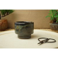 Bonsaischale. Blau Mme Bonsai Schale Meliert. 7 cm Durchmesser, 6 Hoch. Handgetöpferte Keramik Auf Töpferscheibe. G2583.2 Stevaceramics Bonsaischale. Blau Mme Bonsai Schale Meliert. 7 cm Durchmesser, 6 Hoch. Handgetöpferte Keramik Auf Töpferscheibe. G2583.2 Stevaceramics von StevaCeramics