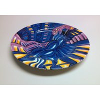 Handbemalter Runder Keramikteller in Blau-, Lila - Und Orangetönen von StevenMarkJohnson