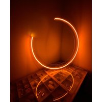 Kreis Neon Schild - Halbmond Led, Wandleuchte von StevenSigns