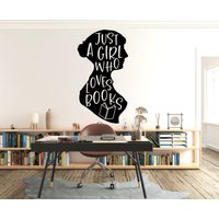 A Girl Who Love Bücher Liebhaber Zitate Wandaufkleber Wandkunst Buchliebhaber Geschenke Buch Wandsticker Wanddekoration Vinyl 121Ez von StickOshop