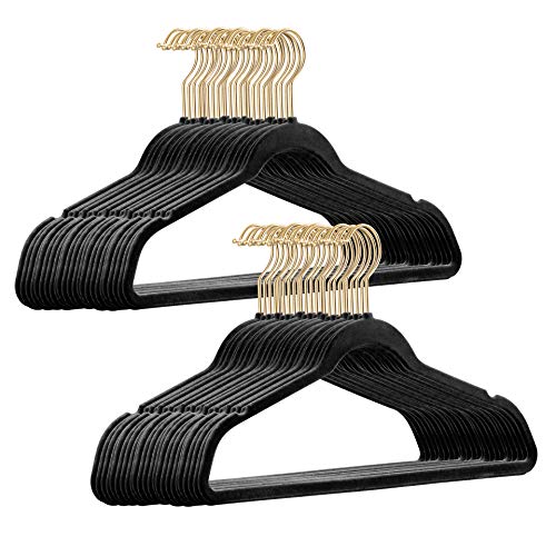 50 Stück hochwertige Samt Kleiderbügel in der Farbe Schwarz mit Gold Look Haken/Anti-Rutsch/von StickandShine von StickandShine Inh. Christian Müller