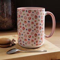 Niedliche Erdbeer Blaubeer Kaffeetasse 15 Unzen, Obst Muster Teetasse, Keramik Trinkgefäß Mit Großer Kapazität, Geschenk Für Feinschmecker von StickerMoodCo