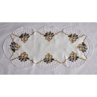 Stickereien Plauen Tischdecke "Glockenzauber" rechteckig von Stickereien Plauen