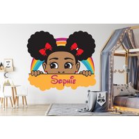 Peekaboo Afro Puffs Girl Rainbow Little Benutzerdefinierter Name Wandtattoo Schönes Mädchen Schönheit Geschenke Sie Vinyl Wandkunst Aufkleber 3408Er von StickersanddecalsArt