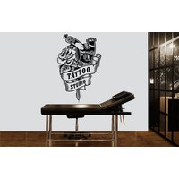 Tattoo Shop Wandtattoo Studio Schild Logo Wandsticker Custom Design Tür Fenster Vinyl Aufkleber Wanddeko Geschenk Dekor Wandkunst 3843Er von StickersanddecalsArt