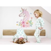 Aquarell Einhornkopf Wandaufkleber, Einhorn Schlafzimmer, Wanddeko von Stickerscape