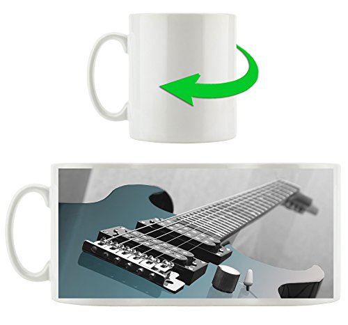 Nahaufnahme einer E-Gitarre schwarz/weiß , Motivtasse aus weißem Keramik 300ml, Tolle Geschenkidee zu jedem Anlass. Ihr neuer Lieblingsbecher für Kaffe, Tee und Heißgetränke. von Stil.Zeit