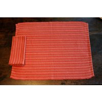 Handgewebtes Tischset Und Servietten-Set in Rot Mit Streifen Aus Mehrfarbigen Punkten von StillwaterWeaving