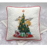 Weihnachtsbaum Dekokissen - Weiße Weihnachten Stickerei Quilt Trapunto Kissenbezug Leinen 39 X cm von StitchMaryArt