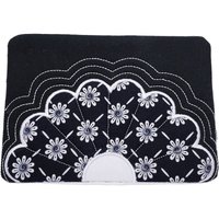 Gesteppter Mug Rug Schwarz-Weißer Dresdner Teller, Gestickter Untersetzer von StitchedPrettiesShop