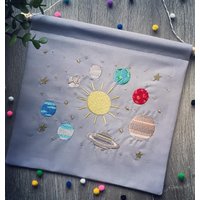 Handgemachte Planeten Sonnensystem Wandbehang Sterne Sonne Kinder Schlafzimmer Dekor von StitchesAndSmiles1