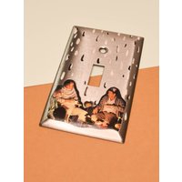Camping Nostalgie | Handgefertigte Collage Art Lichtschalter Plattenhülle Mit Hardware Standardgröße Metall Plattenabdeckung 2 Schrauben Home Design von Stitchmor