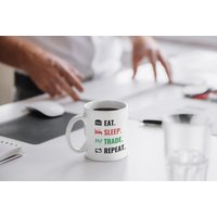 Eat. Sleep. Trade. Repeat. | Aktien Kaffee Becher Aktienmarkt Kaffeebecher Geschenk Für Trader Börse Und Lustiges Meme von StockandStyleDesign