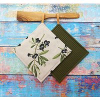 Topflappen 2Er Set, Mediterrane Küche, Küche, Olivenzweigen, Gartenkräuter, Sommer, Mama Geschenk, Oma Geschenk, Topflappen Genäht, Küchenhelfer von StoffherzleShop