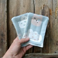 Katzen Und Wolken | Schrubbschwamm Spülschwamm, 2Er Pack, Waschbar, Wiederverwendbar, Baumwolle, Jute, Zero Waste, Gifts, Geschenke Katzen Und Wolken | Schrubbschwamm Spülschwamm, 2Er Pack, Waschbar, Wiederverwendbar, Baumwolle, Jute, Zero Waste, Gifts, Geschenke von Stoffine